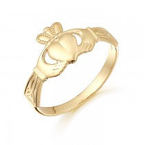 9ct Gold Claddagh Ring with Celtic Knot design.